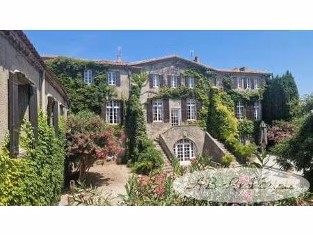 narbonne elégant château historique et domaine  3 bâtiments résidentiels supplémentaires  