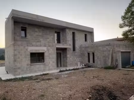? maison neuve 143 m² - 4 chambres - terrain 1300 m² - vue dégagée