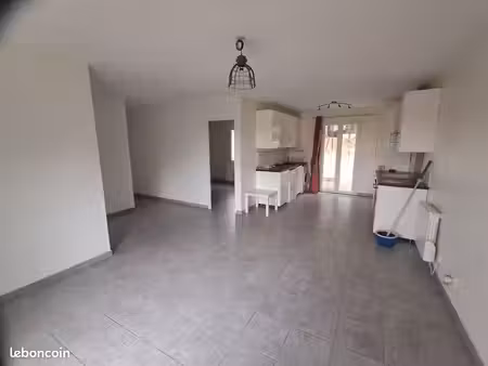 maison 3 pièces 80m2