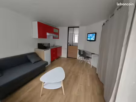 t1 a bazeilles proche lycée et centre ville
