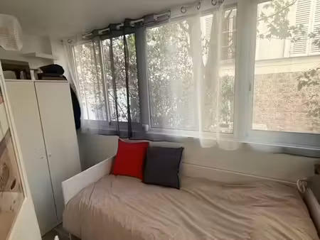 studio meublé  rénové à levallois-perret (rue chaptal)