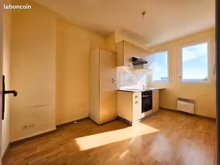 loue t2 40m² perriere