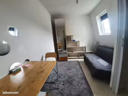 studette de 13m2 paris 9ème  idéal pour étudiant