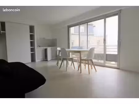 studio 1 pièce 25 m²