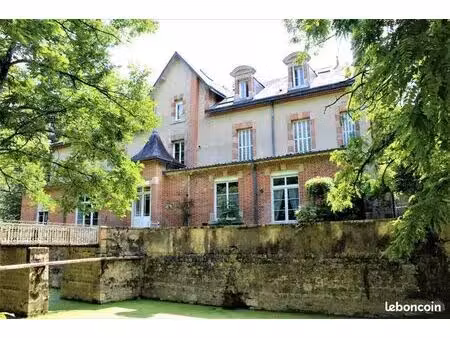 appartement 3 pièces dans un manoir