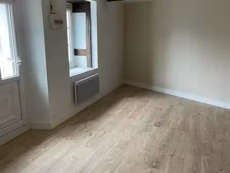 appartement t3 centre de tinténiac