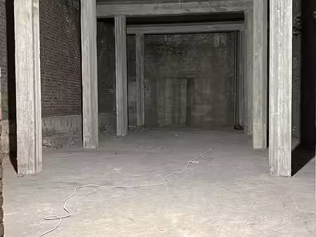 surface industrielle à louer à quai de sambre 1+ marchienne-au-pont (vbe54291)