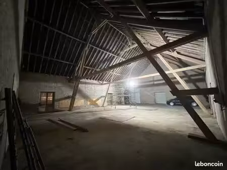 local hangar stockage