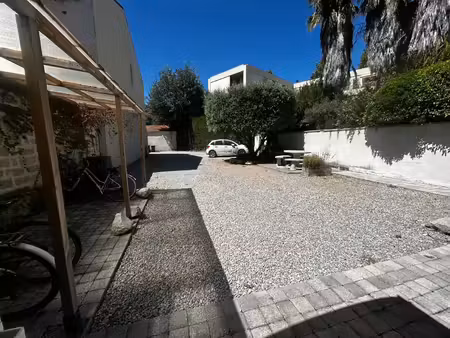 local commercial 146m²
