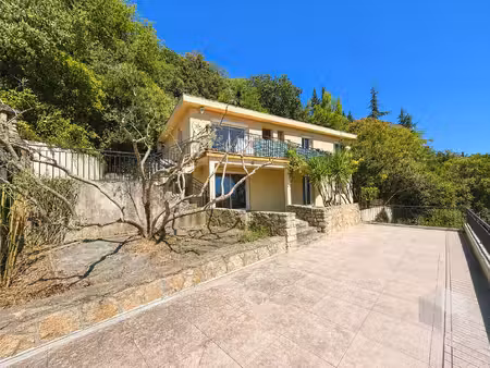 le teil sur les hauteurs  maison de 165 m2 avec vue panora