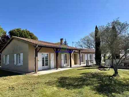 maison 4 chambres  sous-sol et terrain clôturé