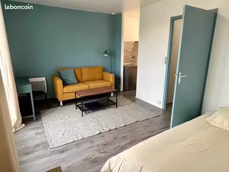 studio meublé de 25 m2 avec cave et parking