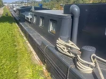 magnifique péniche de 185 m2! coup de coeur!