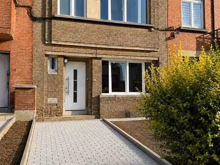 maison 3 chambres entièrement rénovée avec jardin et terasse
