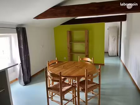 studio appartement meublé de 29 m² centre de bressuire (uniquement pour étudiant)