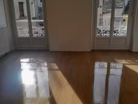 t3 75m2 centre ville brignoles