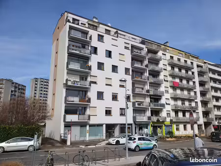 location appartement t4