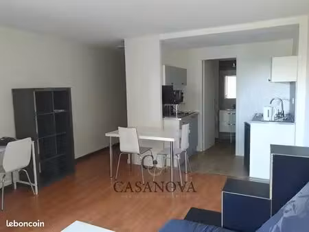studio 1 pièce 26 m²
