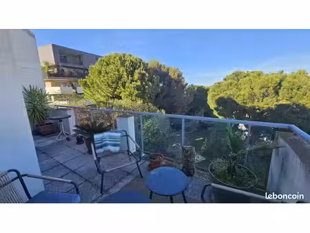 t3 meublé avec terrasse 62m2 - montpellier prés d'arènes
