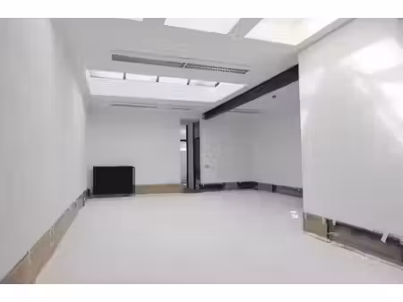 liege - a louer - espace de bureaux avec accès pmr.