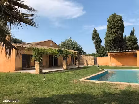 grans: mas ancien avec piscine dans parc clôturé