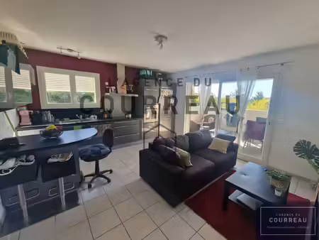 f2 meuble de 36.87 m2 + 13 m2 de terrasse