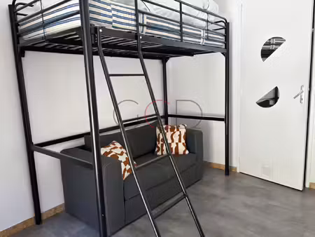 studio meuble de 12.95 m2 + terrasse - centre-ville d'aix-en