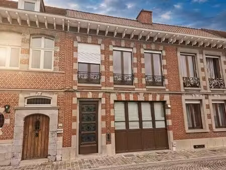 maison à louer à quai saint-brice 9a tournai (vbe54374)