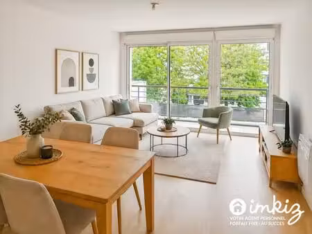 t2 lumineux avec balcon  parking et ascenseur