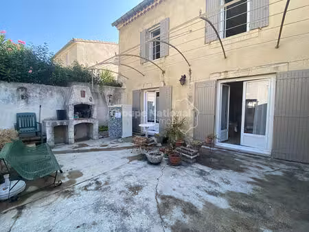 chateaurenard centre   maison 108 m² + garage 20m² + cour + jardin