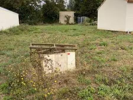 vente terrain à celles-sur-belle (79370) : à vendre / celles-sur-belle