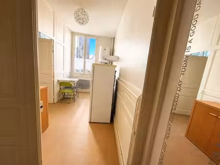 location meublée appartement 1 pièce 26 m² à limoges (87000)  418 €