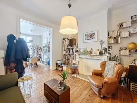 appartement à louer à place maurice van meenen 29 saint-gilles (vbe54391)