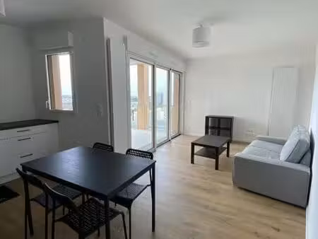 a louer - agence giboire t2 meuble - nantes / ile de nantes / beaulieu