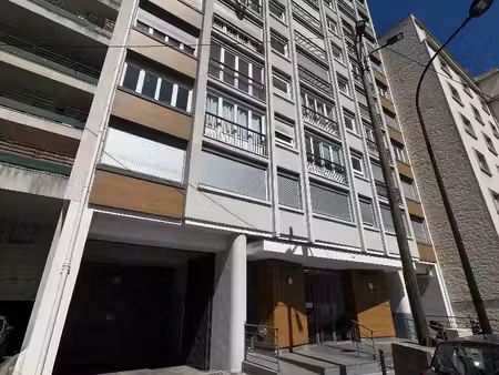 3/4 pièces parking