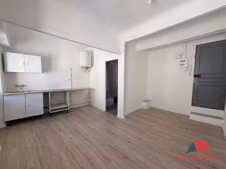 studio - 6 rue jean jacques rousseau