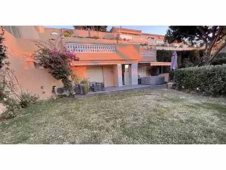 location meublée appartement 3 pièces 55 m² à nice (06000)  1 250 €