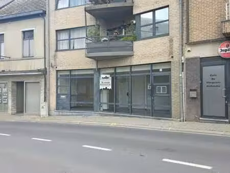 handelspand/kantoor van 372m² in het hart van denderhoutem