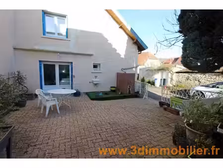 pannessieresr  à vendre maison de 4 chambres située au calme avec terrain