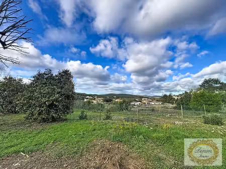 rousson terrain constructible 893 m2