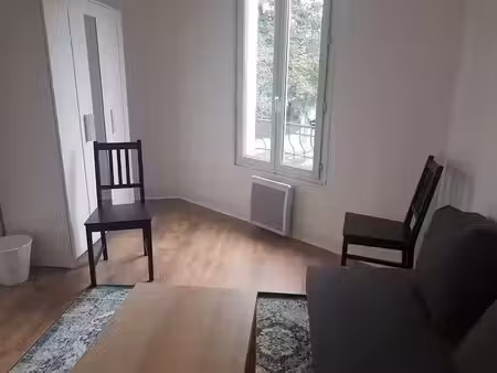 location meublée appartement 1 pièce 12 m² à aulnay-sous-bois (93600)  490 €