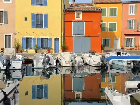 martigues – l'île - duplex de charme d'env. 85 m² – 2 chambres – rénovation & agencements 