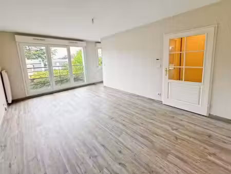 location appartement 1 pièce 28.13 m² à orleans (45000)  541 €