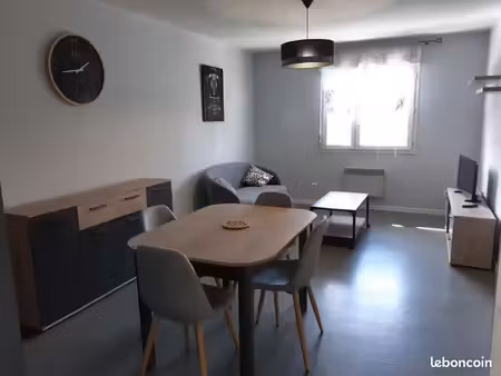 t2 meublé 42m2 + parking