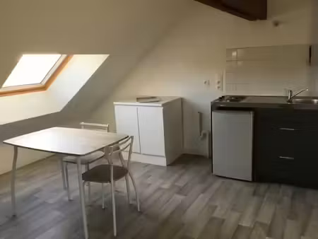 location meublée appartement 1 pièce 32 m² à saint-quentin (02100)  455 €