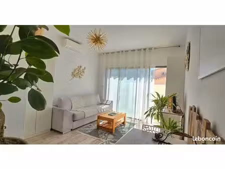 beau studio au mois fin septembre au calme proche plages criques centre ville bandol var