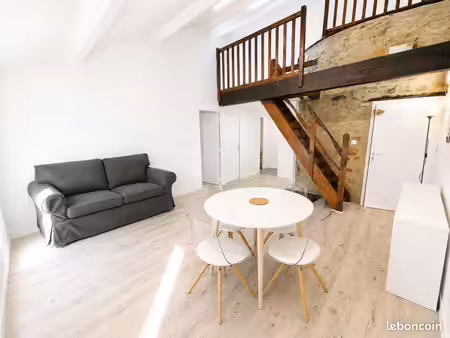 location appartement t3 meublé au cœur de crémieu proche des halles