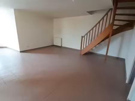 appartement 3 pièces 104 m²