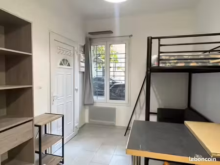 studio 1 pièce 11 m²