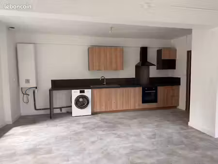 appartement meublé de 3 pièces de 87m2  dpe d minimum (en cours)  entièrement rénové à neu